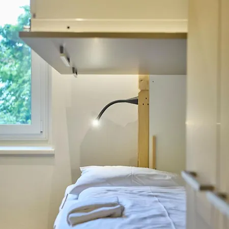 Bretterbude 公寓 *