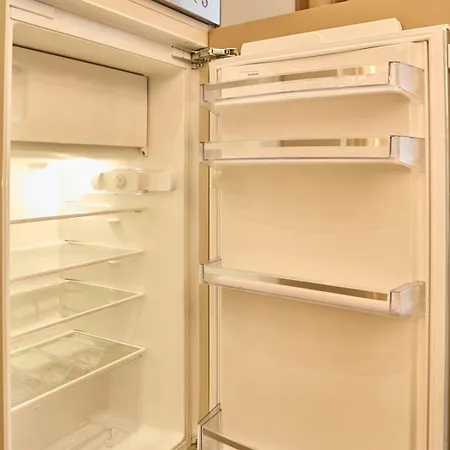 Bretterbude شقة
